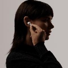 Apple AirPods Pro + Kabelloses AirPod Case (MagSafe) *NEW*