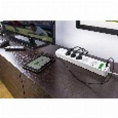 APC SurgeArrest Essential PM5U-GR - 5x Überspannungsschutz + 2x USB mit Ladefunktion