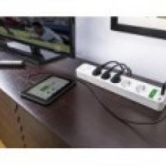 APC SurgeArrest Essential PM5U-GR - 5x Überspannungsschutz + 2x USB mit Ladefunktion